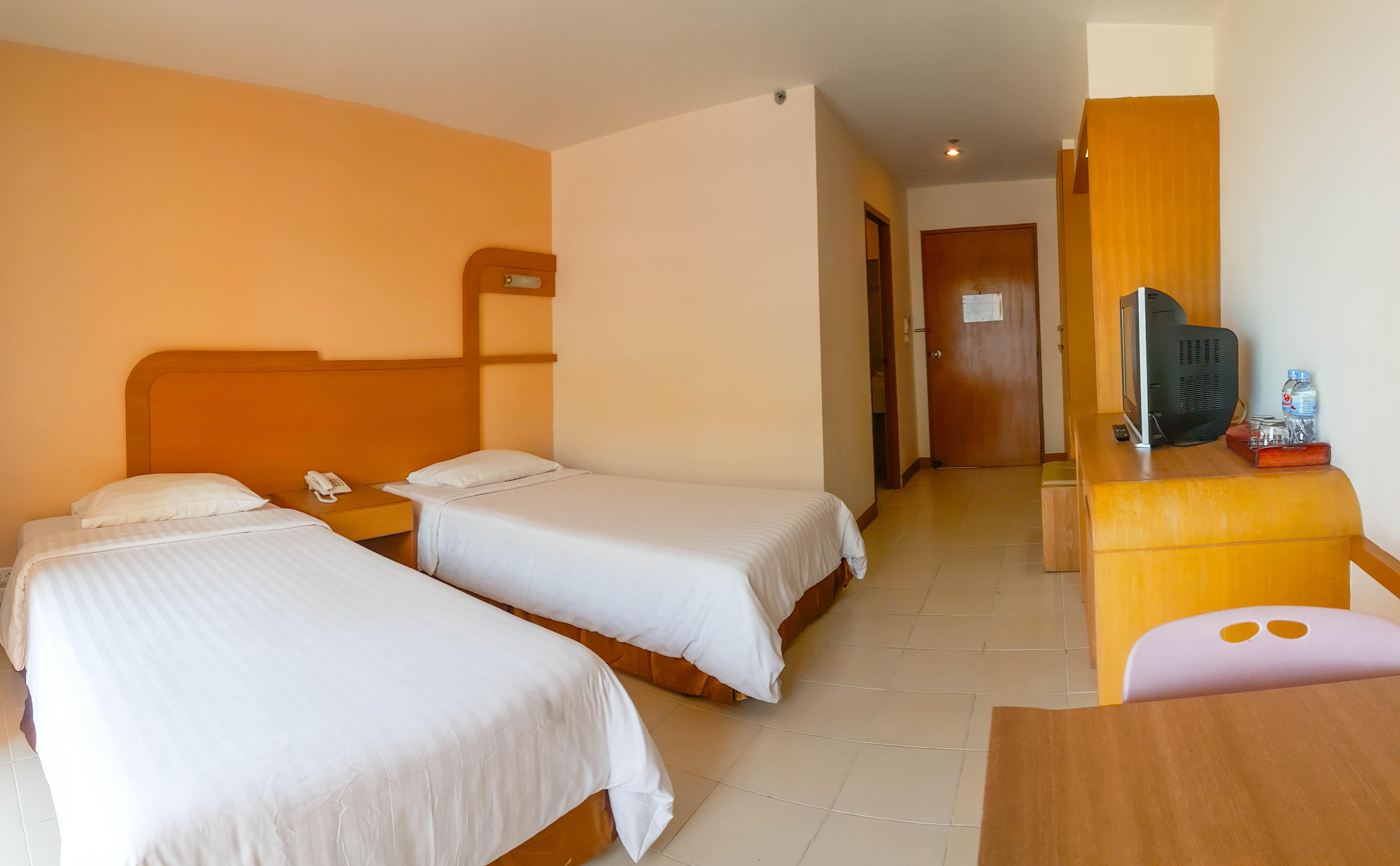 Eastiny Plaza Hotel Pattaya Zewnętrze zdjęcie