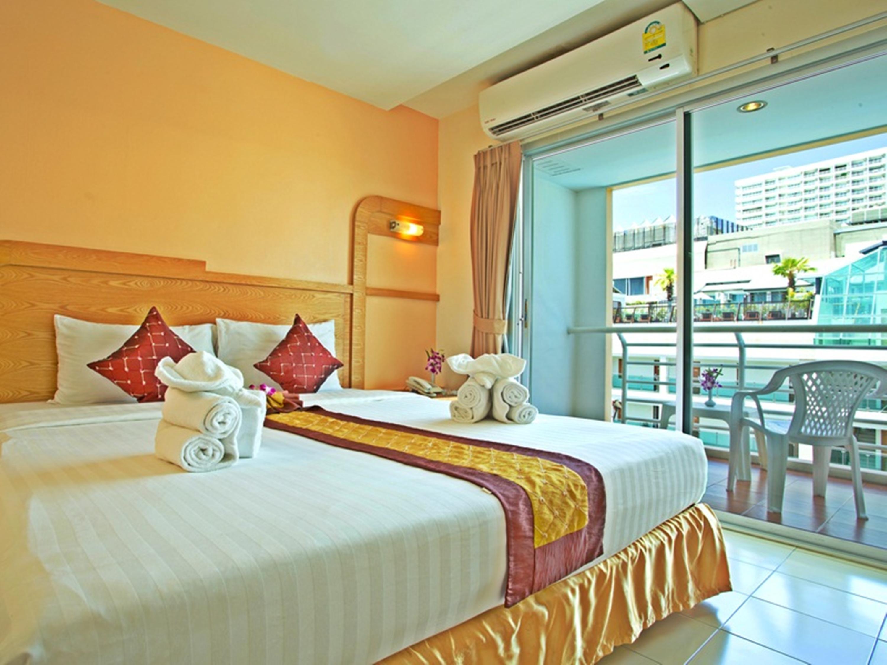Eastiny Plaza Hotel Pattaya Zewnętrze zdjęcie