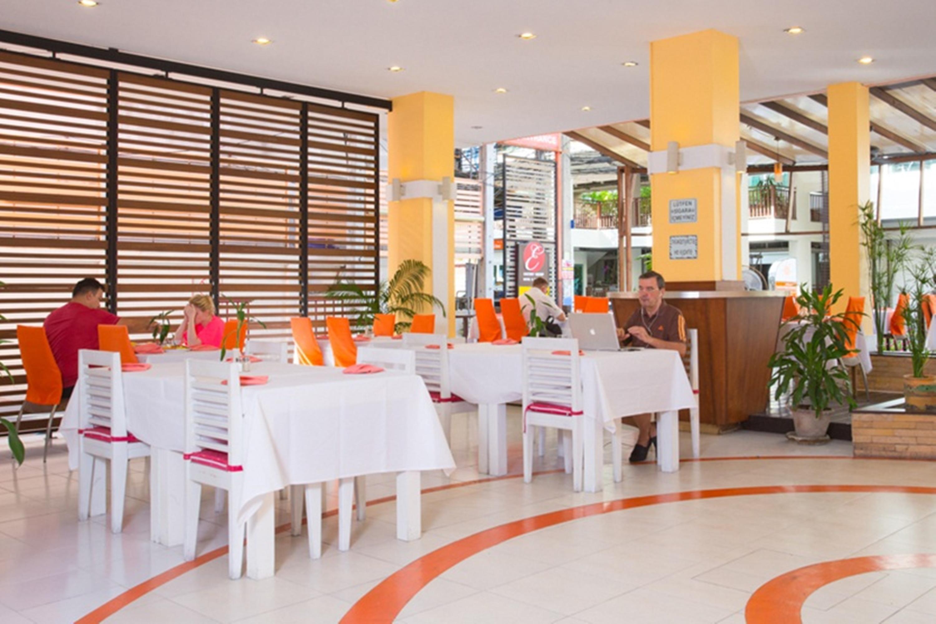 Eastiny Plaza Hotel Pattaya Zewnętrze zdjęcie
