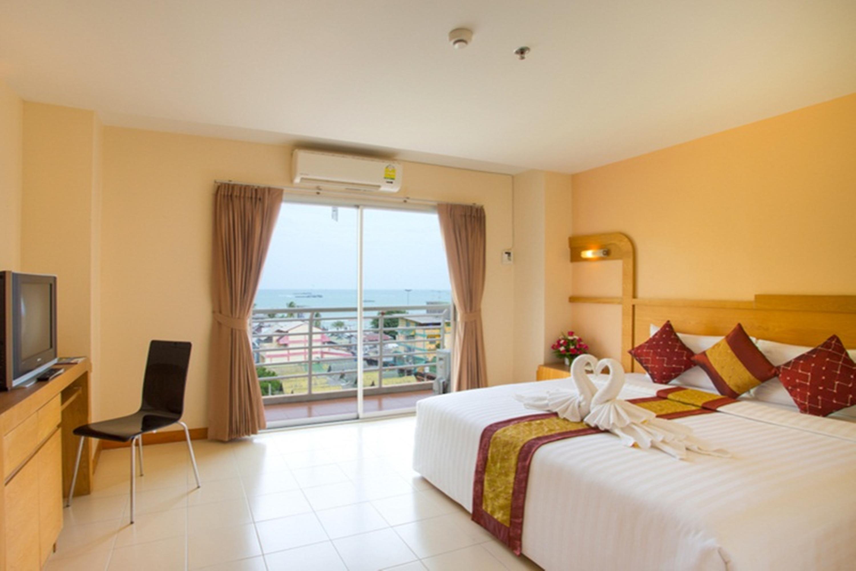 Eastiny Plaza Hotel Pattaya Zewnętrze zdjęcie