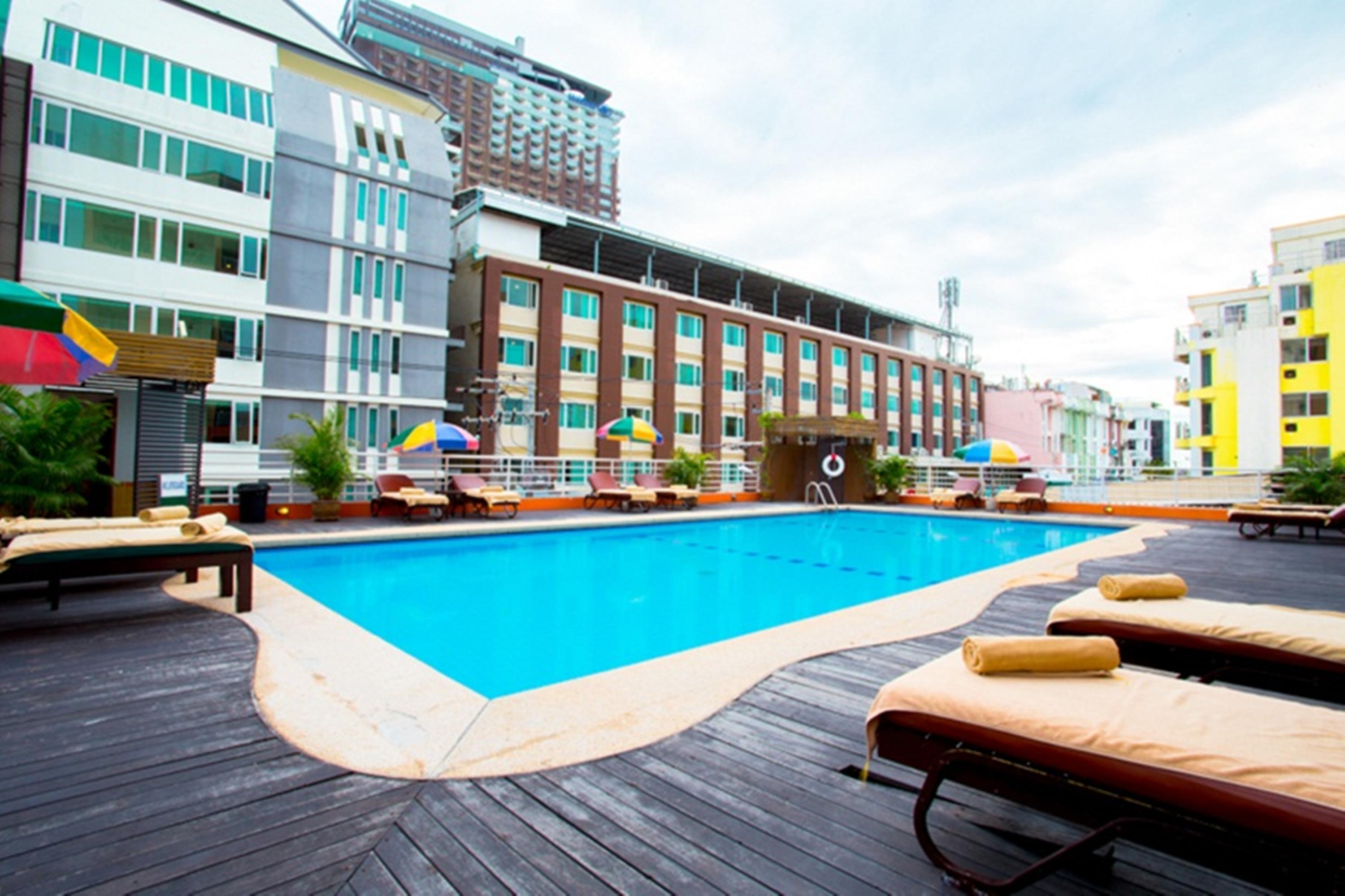Eastiny Plaza Hotel Pattaya Zewnętrze zdjęcie