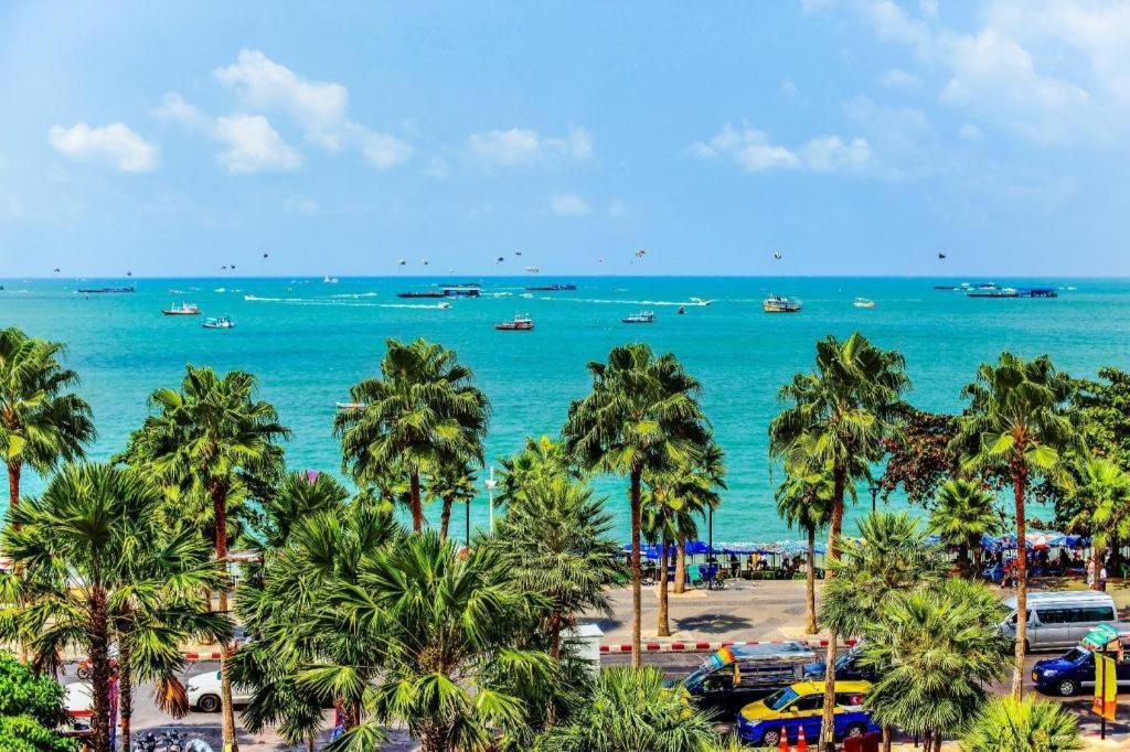 Eastiny Plaza Hotel Pattaya Zewnętrze zdjęcie