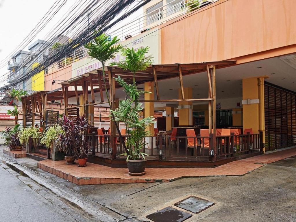 Eastiny Plaza Hotel Pattaya Zewnętrze zdjęcie