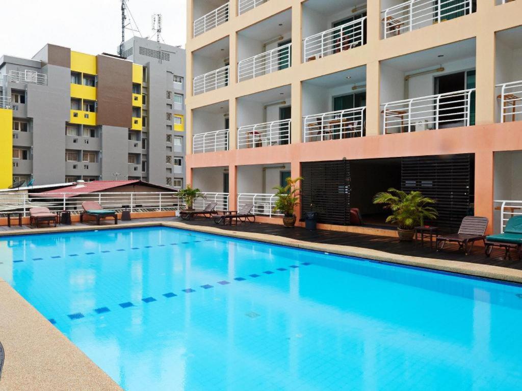 Eastiny Plaza Hotel Pattaya Zewnętrze zdjęcie