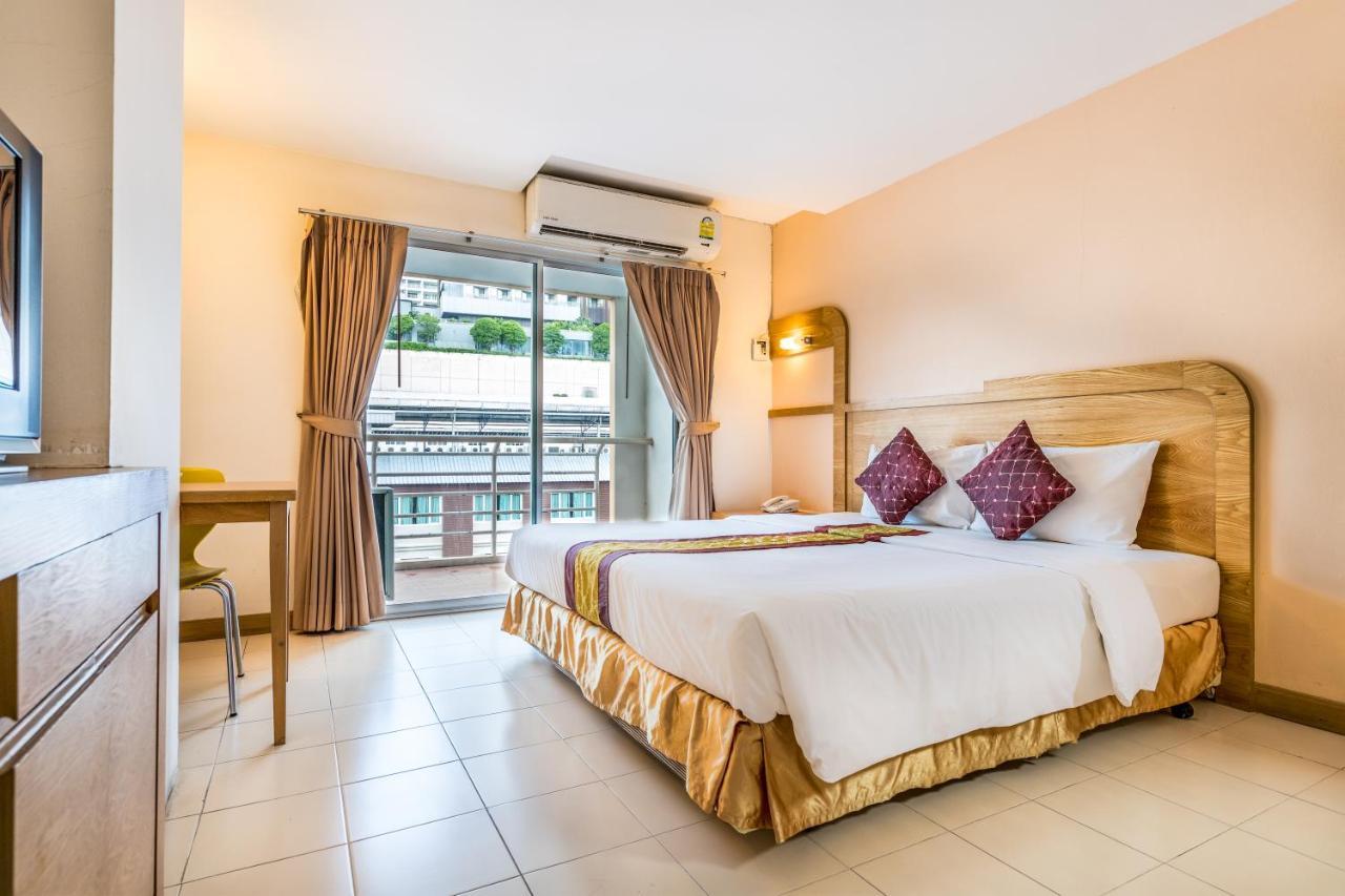 Eastiny Plaza Hotel Pattaya Zewnętrze zdjęcie