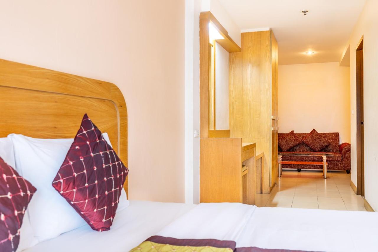 Eastiny Plaza Hotel Pattaya Zewnętrze zdjęcie