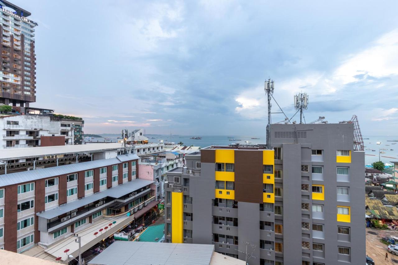 Eastiny Plaza Hotel Pattaya Zewnętrze zdjęcie