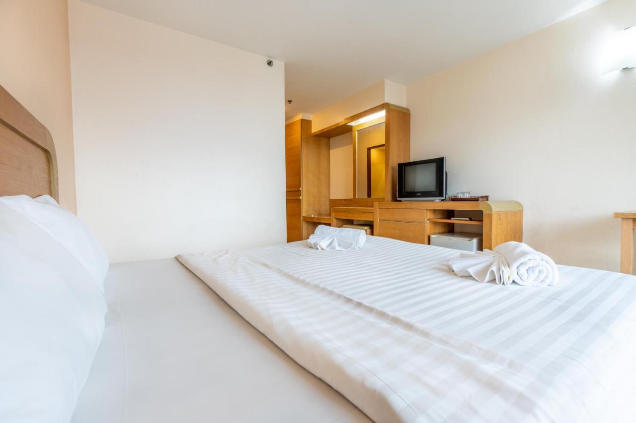 Eastiny Plaza Hotel Pattaya Zewnętrze zdjęcie